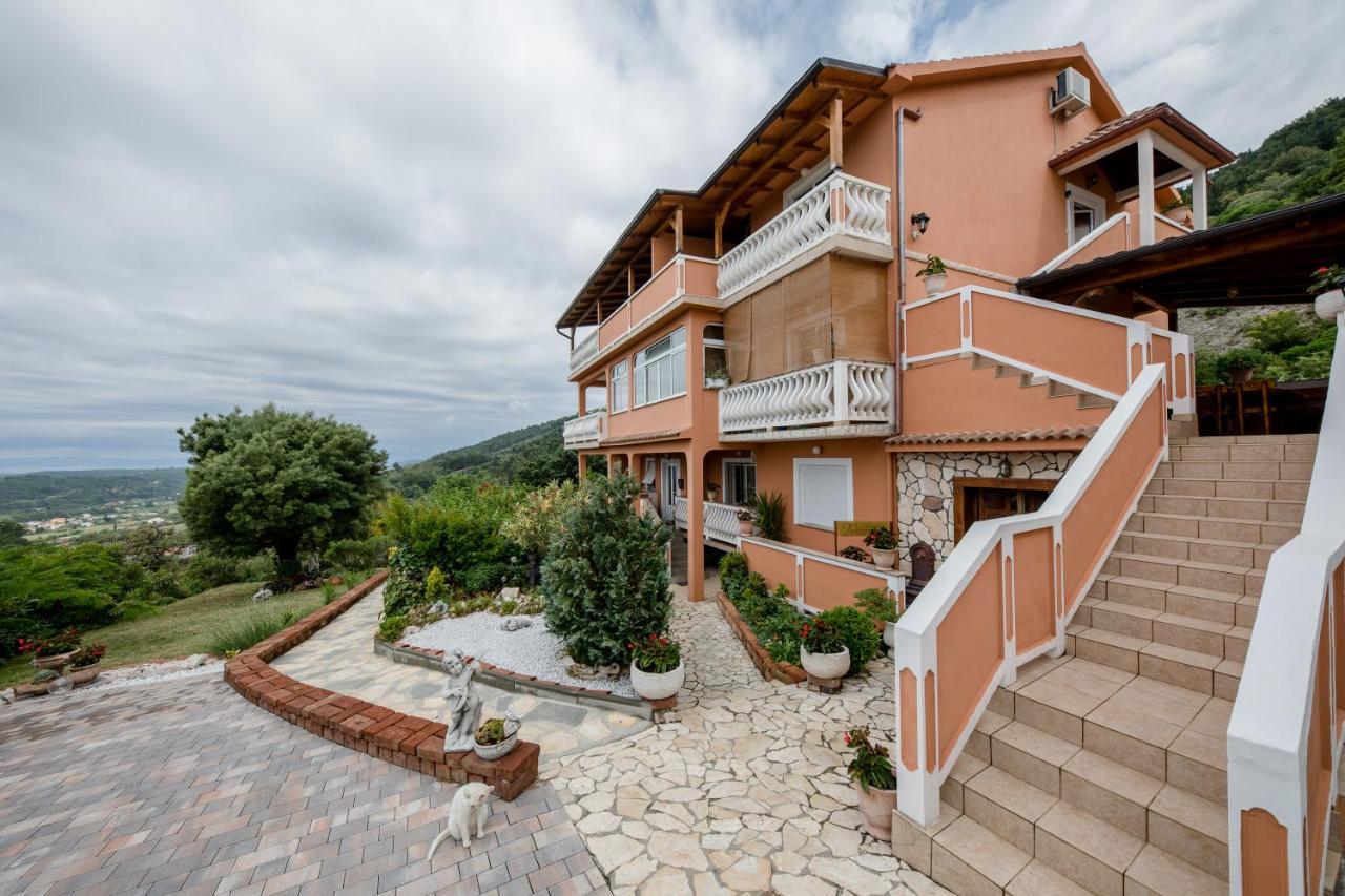 Apartments Scerbe 3103 Mundanije Екстериор снимка