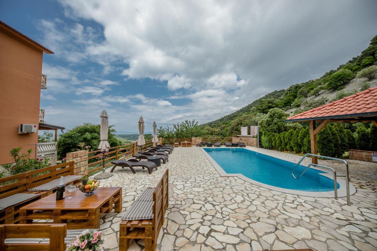 Apartments Scerbe 3103 Mundanije Екстериор снимка
